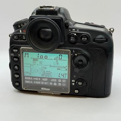 LOT 47: Nikon D800 DSLR Camera w/ Vello BG-N7 Vertical Battery Grip, Original Box, Manuals