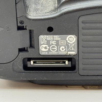 LOT 47: Nikon D800 DSLR Camera w/ Vello BG-N7 Vertical Battery Grip, Original Box, Manuals
