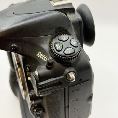 LOT 47: Nikon D800 DSLR Camera w/ Vello BG-N7 Vertical Battery Grip, Original Box, Manuals