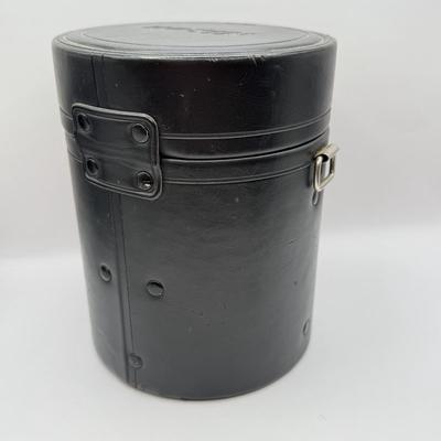 LOT 55: Nikon ED Silent Wave Motor AF-S Nikkor 28-70mm 1:2.8 D Lens w/ 77mm UV Filter & Nikon CL-74 Lens Case