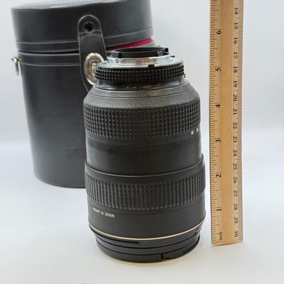LOT 55: Nikon ED Silent Wave Motor AF-S Nikkor 28-70mm 1:2.8 D Lens w/ 77mm UV Filter & Nikon CL-74 Lens Case