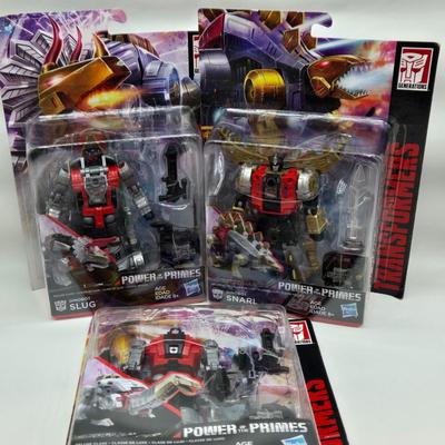LOT 63: Transformers Power of the Primes Toys NIB
