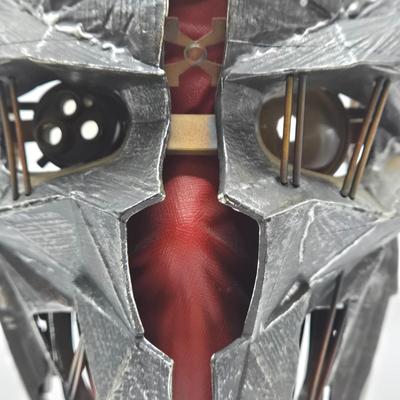 LOT 65: Dishonoured 2 Mask and Metal Gear Solid Hand