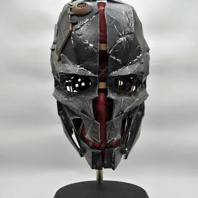 LOT 65: Dishonoured 2 Mask and Metal Gear Solid Hand