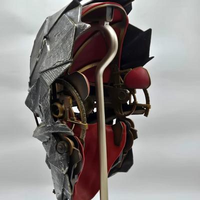 LOT 65: Dishonoured 2 Mask and Metal Gear Solid Hand