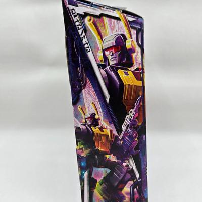 LOT 67: Transformers Legacy Toys NIB