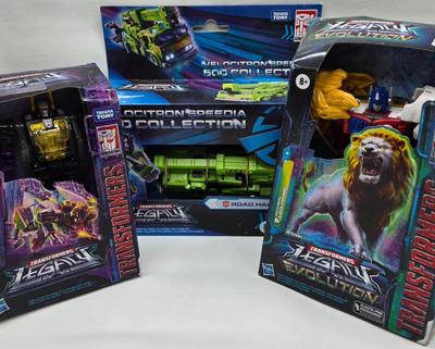 LOT 67: Transformers Legacy Toys NIB