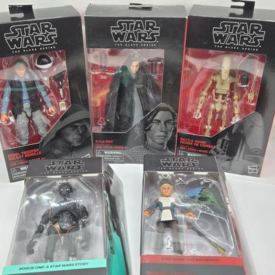 LOT 68: Variety of Star Wars Action Figures NIB