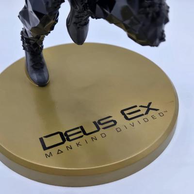 LOT 71: Battlefield 1 Collector's Edition Statue, Deus EX Mankind Statue, and Splinter Cell Blacklist Statue