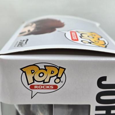 LOT 72: Multiple Funko Pops Featuring Music Stars NIB