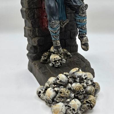 LOT 77: Mortal Combat Book Ends, Titanfall 2 Figures, and More