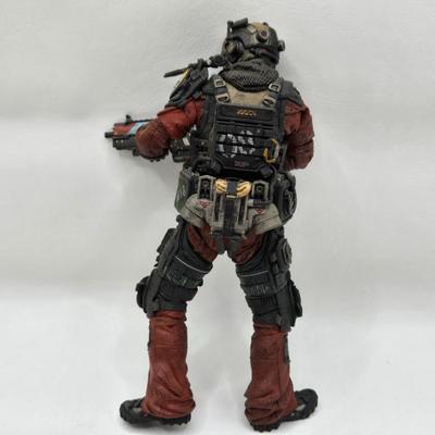 LOT 77: Mortal Combat Book Ends, Titanfall 2 Figures, and More