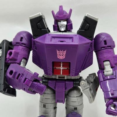 LOT 78: Various Transformers Toys