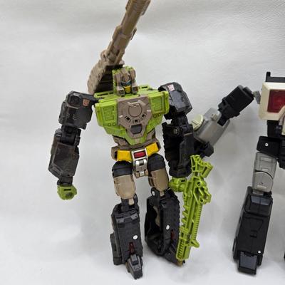 LOT 78: Various Transformers Toys