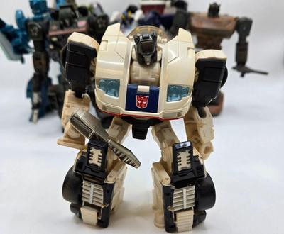 LOT 78: Various Transformers Toys