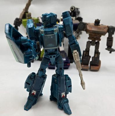 LOT 78: Various Transformers Toys