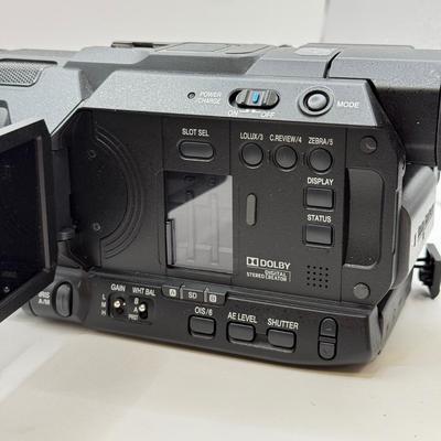 LOT 81: JVC 4k Memory Card Video Camera Recorder Model GY-HM170U w/ JVC KA-HU1 Top Handle Unit