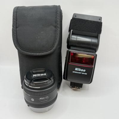LOT 83: Nikon AF Nikkor 50mm 1:1.8 D f/1.8 Prime Lens w/ 52mm Calumet Traditional UV Filter & Nikon Speedlight SB-600 External Flash