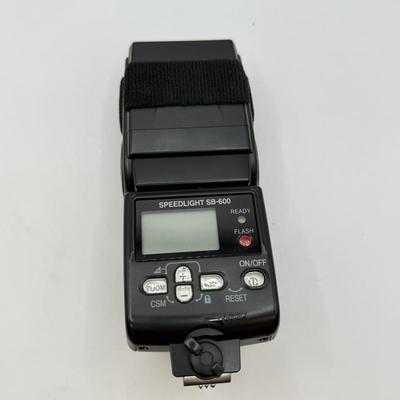 LOT 83: Nikon AF Nikkor 50mm 1:1.8 D f/1.8 Prime Lens w/ 52mm Calumet Traditional UV Filter & Nikon Speedlight SB-600 External Flash