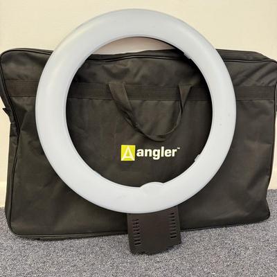 LOT 98: Circo 19" LED Ring Light CI-LR21