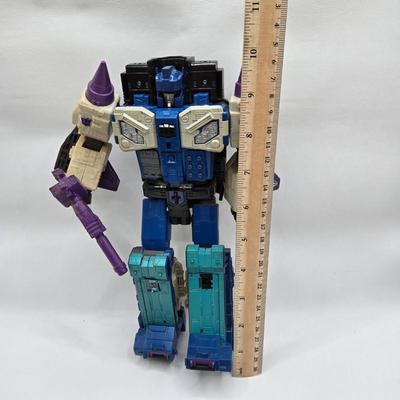 LOT 121: Large Variety of Transformers Toys