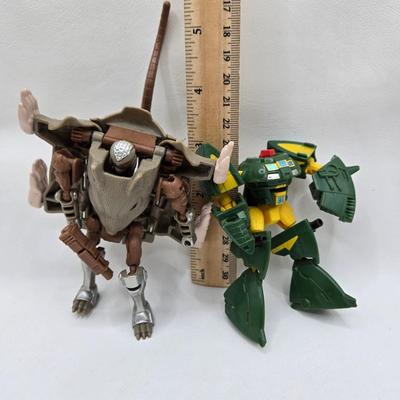 LOT 121: Large Variety of Transformers Toys