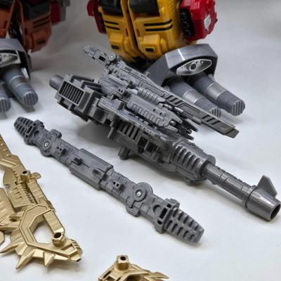 LOT 122: Robot Building Toy