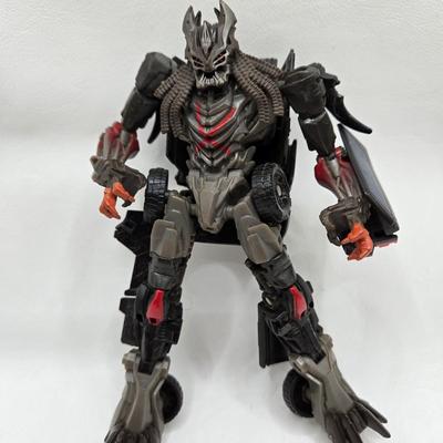 LOT 123: Multiple Transformers Toys