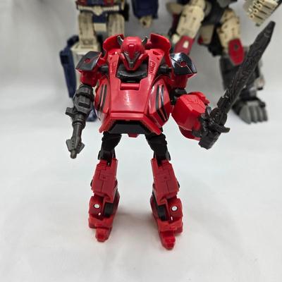 LOT 123: Multiple Transformers Toys