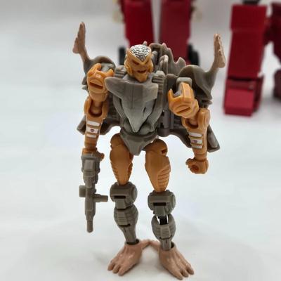 LOT 123: Multiple Transformers Toys