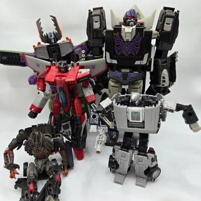 LOT 123: Multiple Transformers Toys