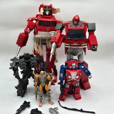 LOT 123: Multiple Transformers Toys