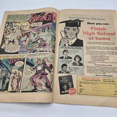 LOT 125: Secrets of Haunted House Comic Books