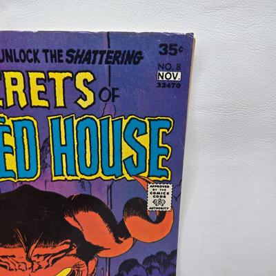 LOT 125: Secrets of Haunted House Comic Books