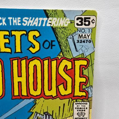 LOT 125: Secrets of Haunted House Comic Books