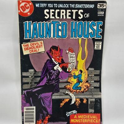LOT 125: Secrets of Haunted House Comic Books