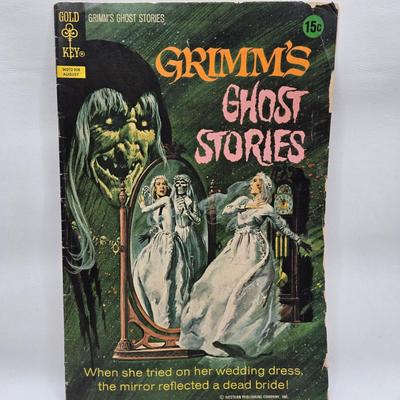 LOT 126: Grimm's Ghost Stories Comic Books