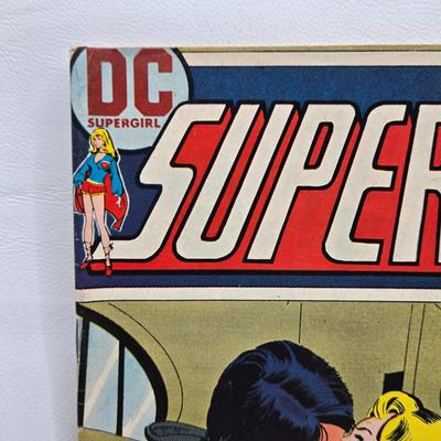LOT 127: DC SuperGirl Comic Books