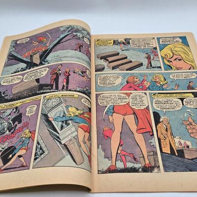 LOT 127: DC SuperGirl Comic Books