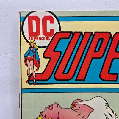 LOT 127: DC SuperGirl Comic Books