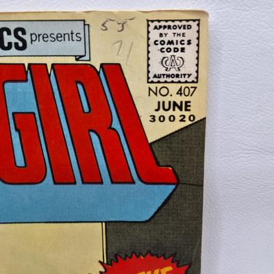LOT 129: Adventure Comics Presents SuperGirl