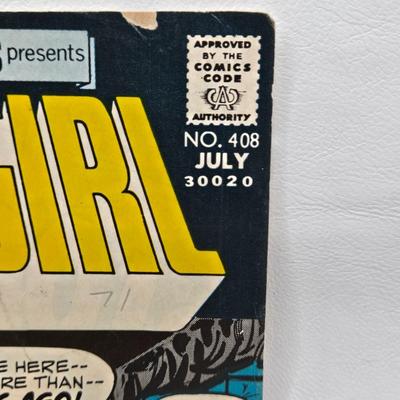 LOT 129: Adventure Comics Presents SuperGirl