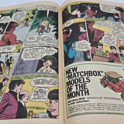 LOT 129: Adventure Comics Presents SuperGirl