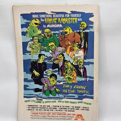 LOT 129: Adventure Comics Presents SuperGirl