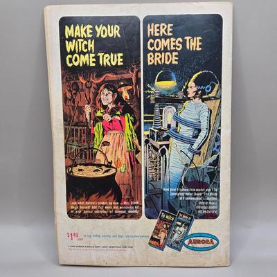 LOT 140: Lois Lane Comic Books