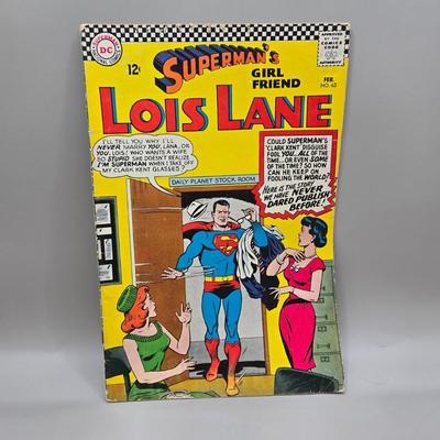 LOT 140: Lois Lane Comic Books