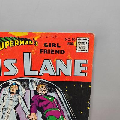 LOT 140: Lois Lane Comic Books
