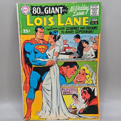 LOT 140: Lois Lane Comic Books