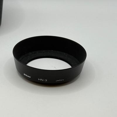 LOT 141: Camera Accessories: Filters, Lens Hoods & Lighting Guides