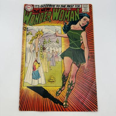 LOT 147: December 1968 DC Comics #179 The New Wonder Woman